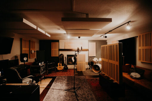 Home recording studio ideas for mic placement GIK Acoustics Alpha Series 1D MRStudios